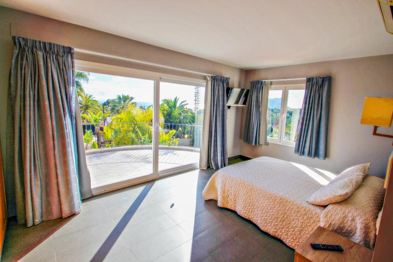 Estrella - With Stunning Views And Private Pool In Villa Benissa