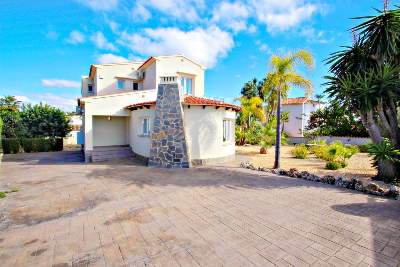 Estrella - With Stunning Views And Private Pool In Benissa