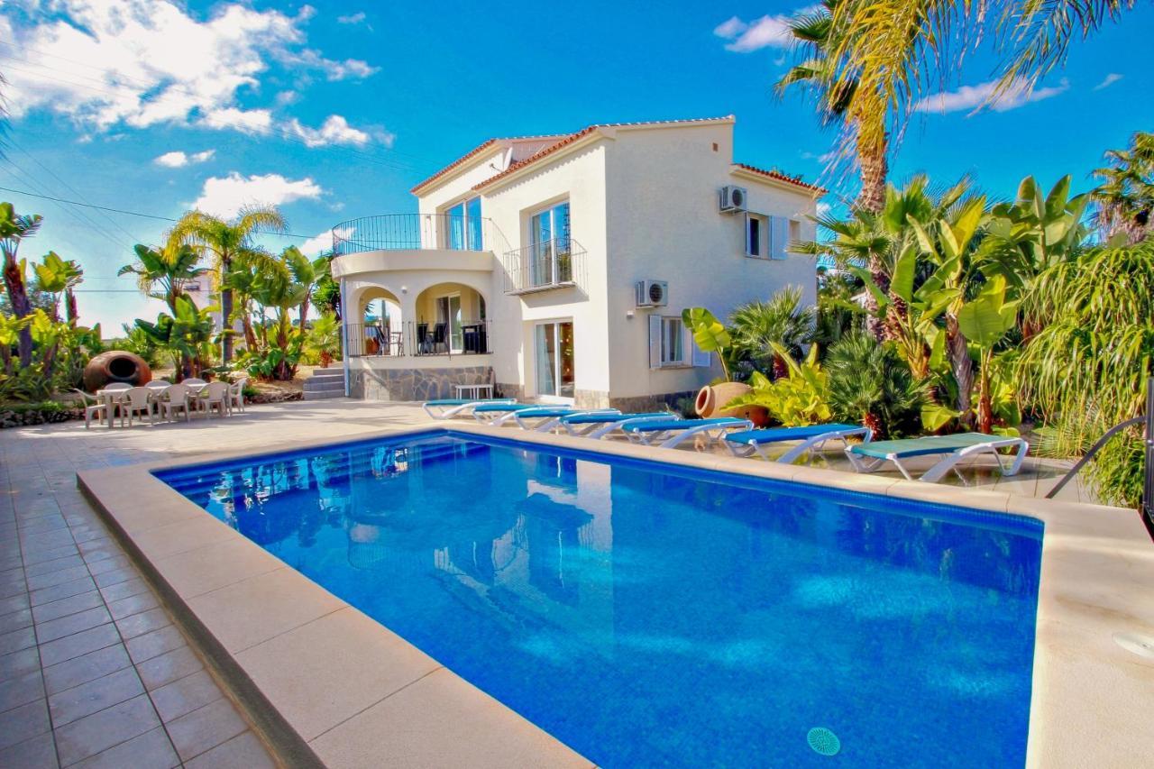 Villa Estrella - With Stunning Views And Private Pool In Benissa